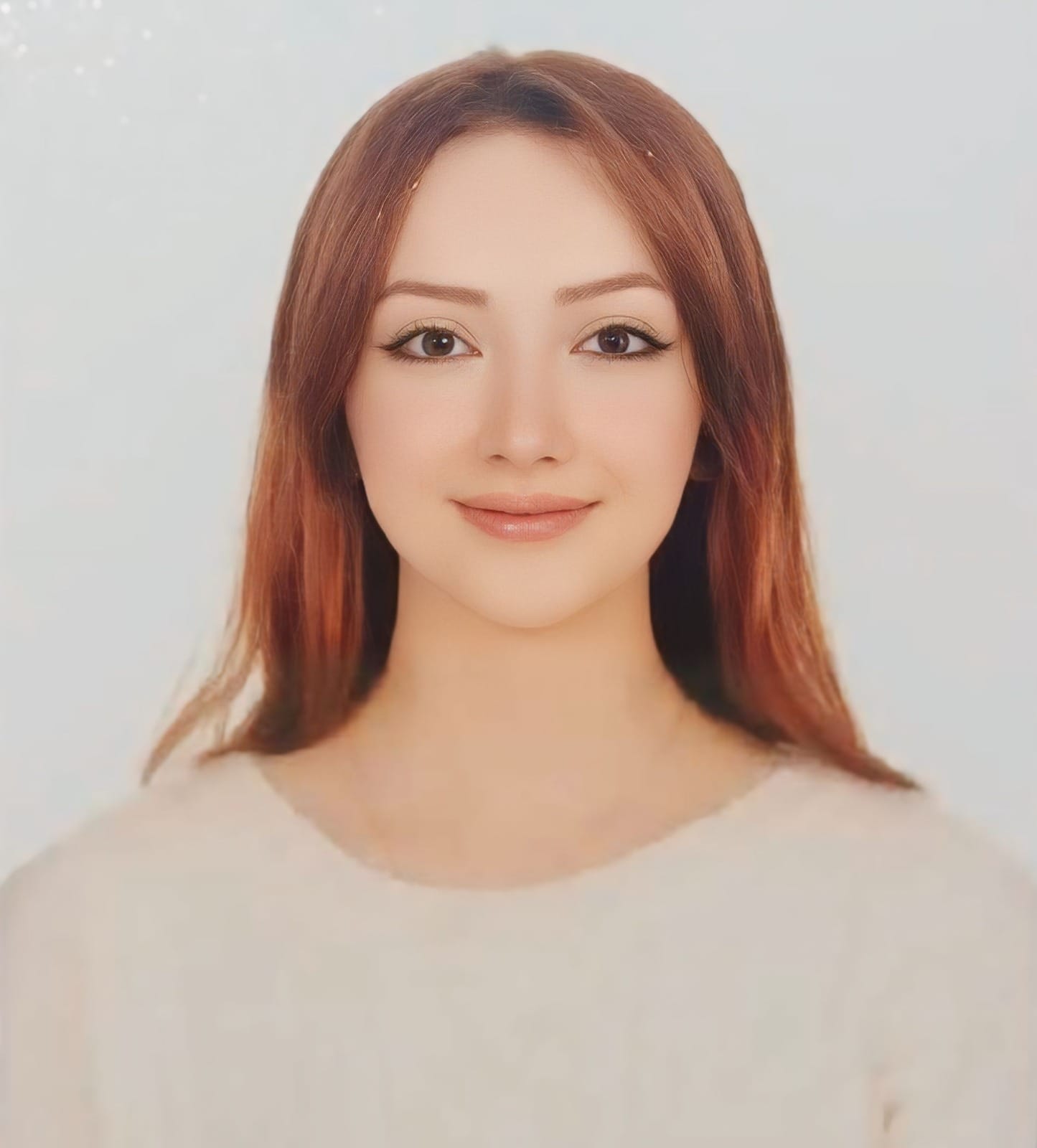 Ayşenur Eşsiz
